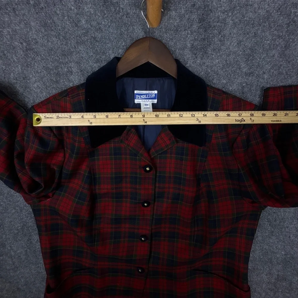 Pendleton Plaid Blazer Womens 18W Red Virgin Wool Velvet Collar Jacket USA 0403